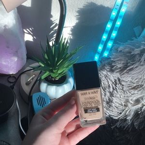 Wet n wild foundation